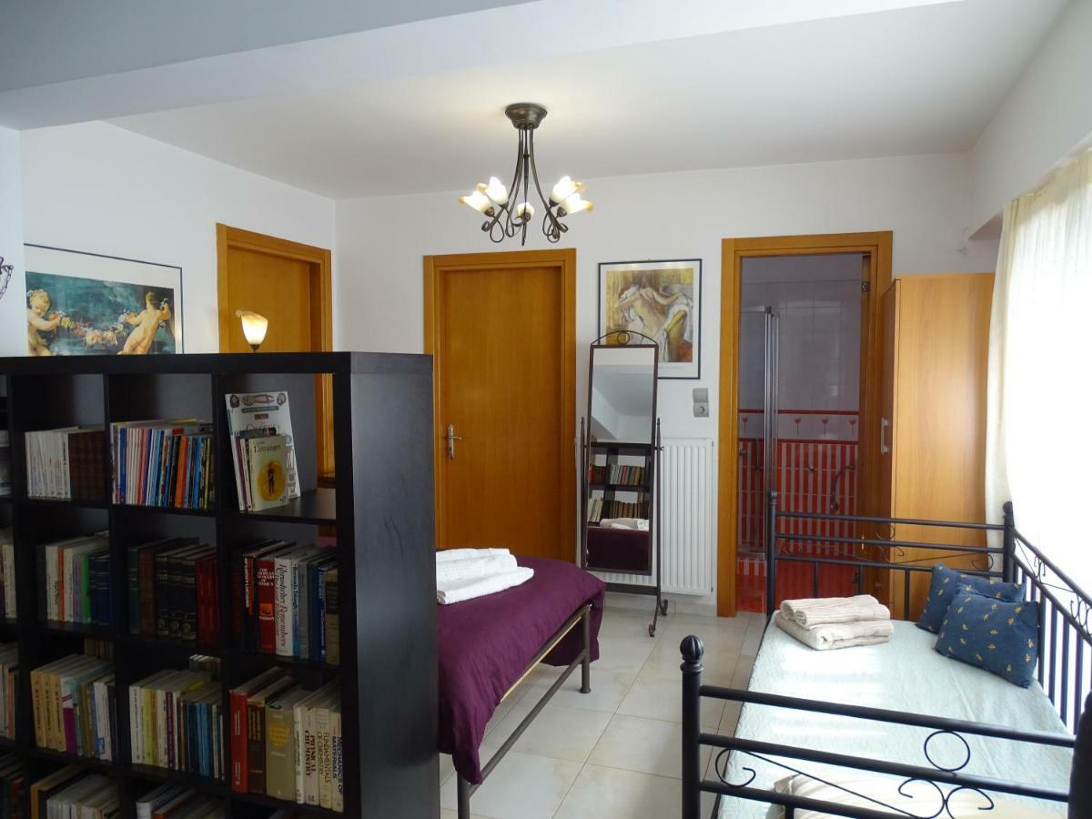 Dreamy Studio With Private Garden Apartment Athens Ngoại thất bức ảnh