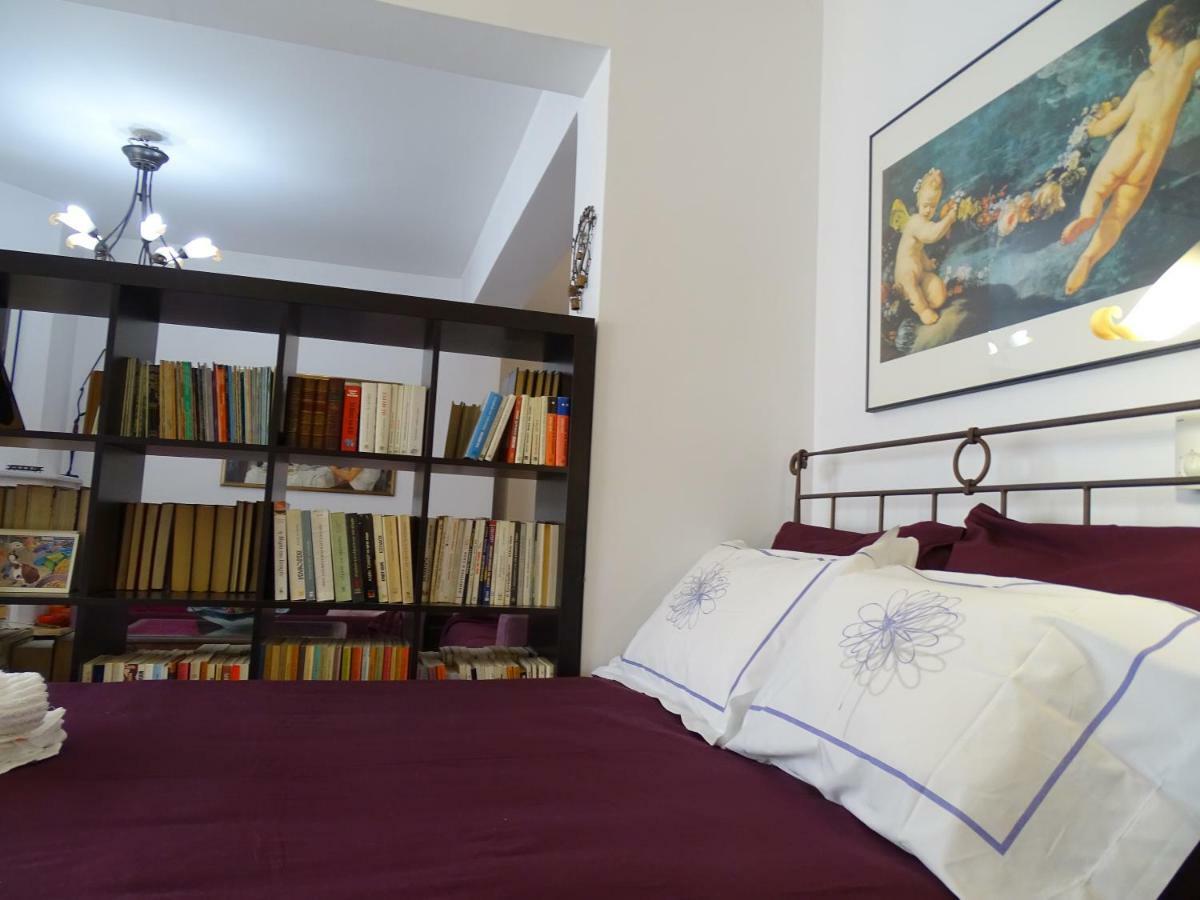 Dreamy Studio With Private Garden Apartment Athens Ngoại thất bức ảnh